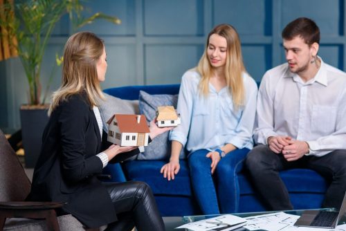 120 Saatlik Emlak Danışmanlığı Sertifikası